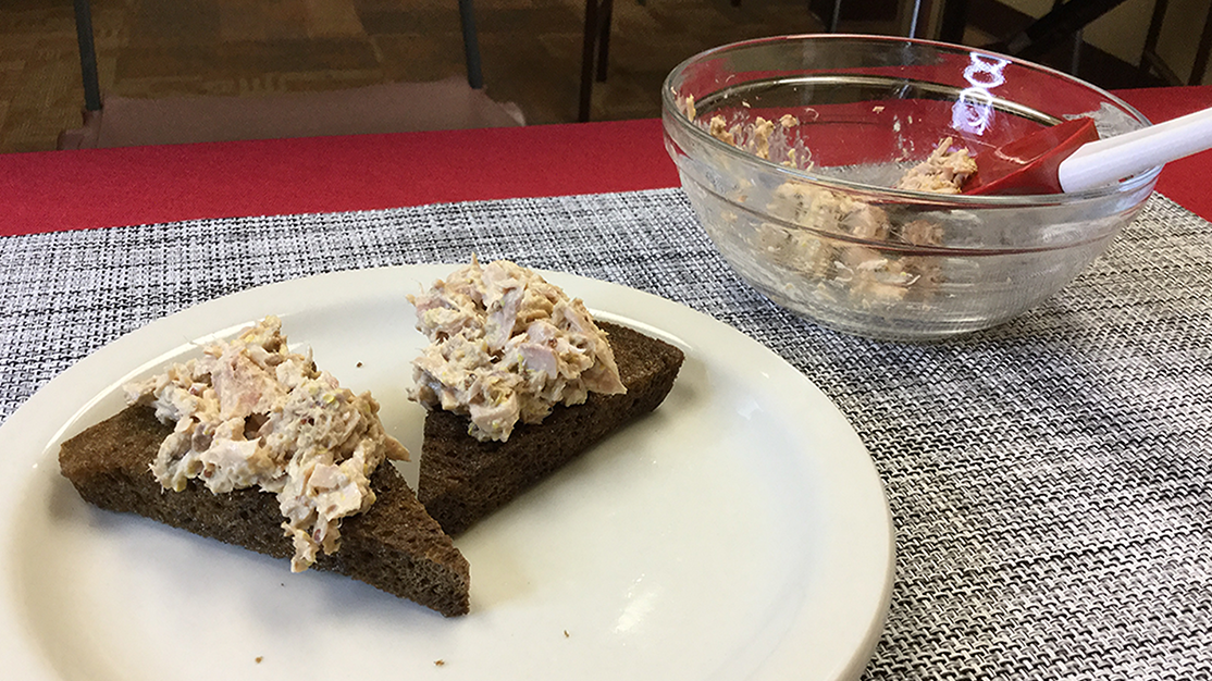 Tuna Salad Crisps